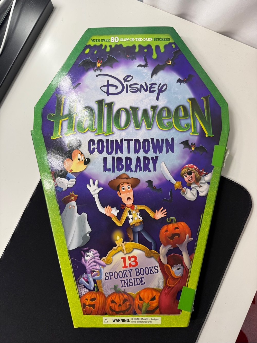 Disney Halloween Countdown Library Box Set 13 Spooky Books Glow Stickers NEW